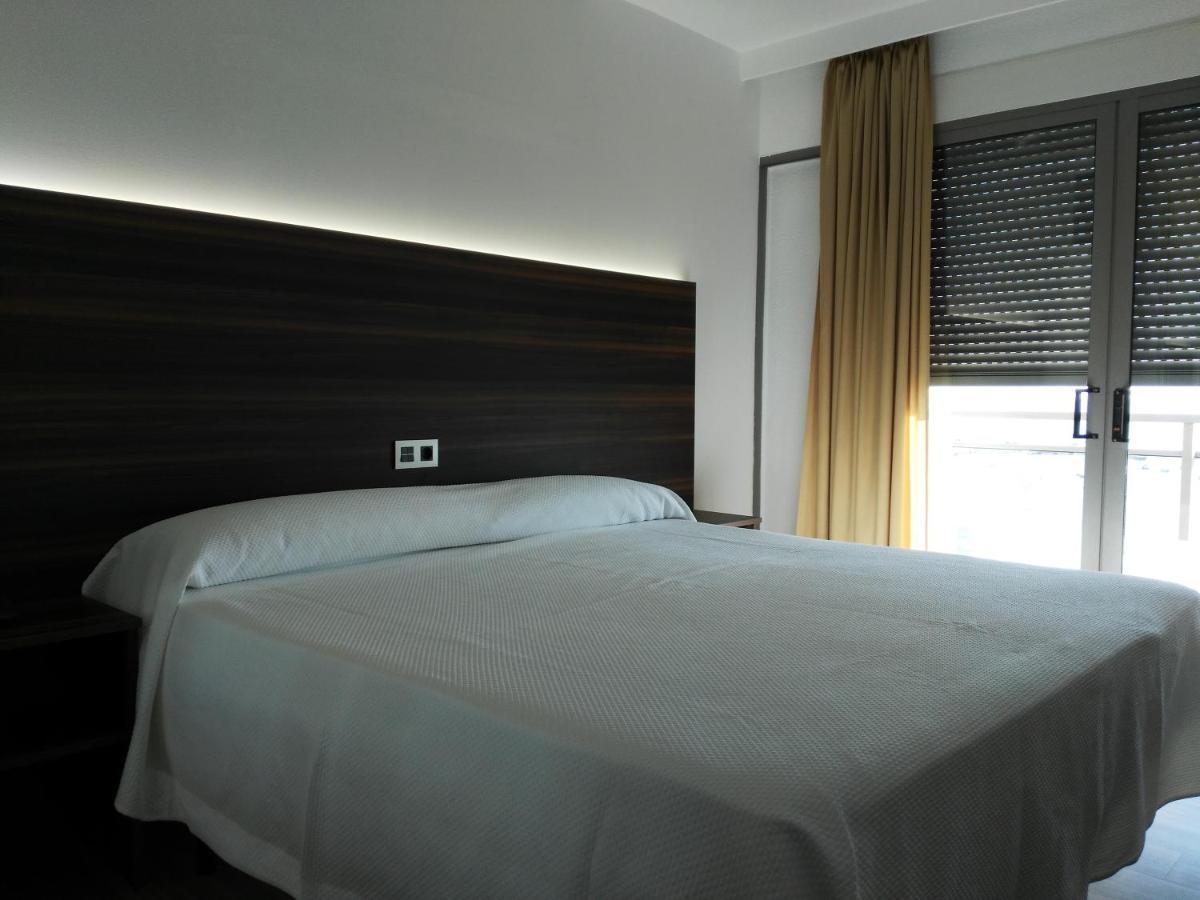 סנטיאגו דה לה ריברה Hotel Ribera מראה חיצוני תמונה
