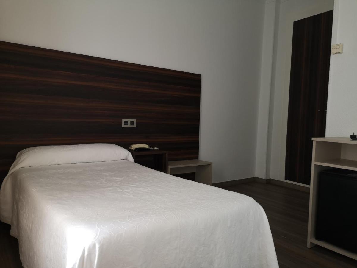 סנטיאגו דה לה ריברה Hotel Ribera מראה חיצוני תמונה