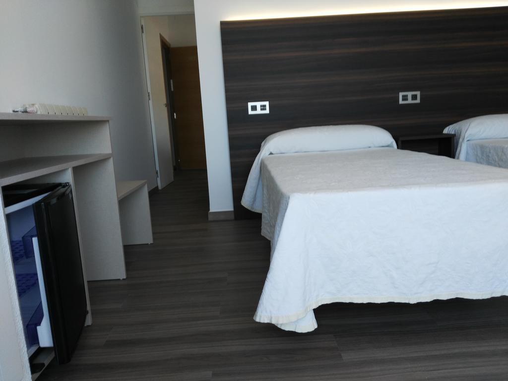 סנטיאגו דה לה ריברה Hotel Ribera מראה חיצוני תמונה