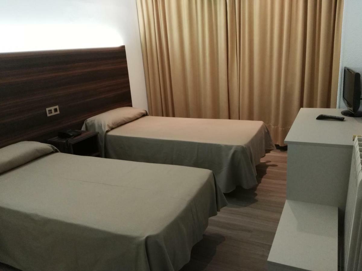 סנטיאגו דה לה ריברה Hotel Ribera מראה חיצוני תמונה